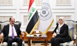 وزير المالية تبحث مع نقيب الصحفيين دور الإعلام في دعم البرامج الاقتصادية